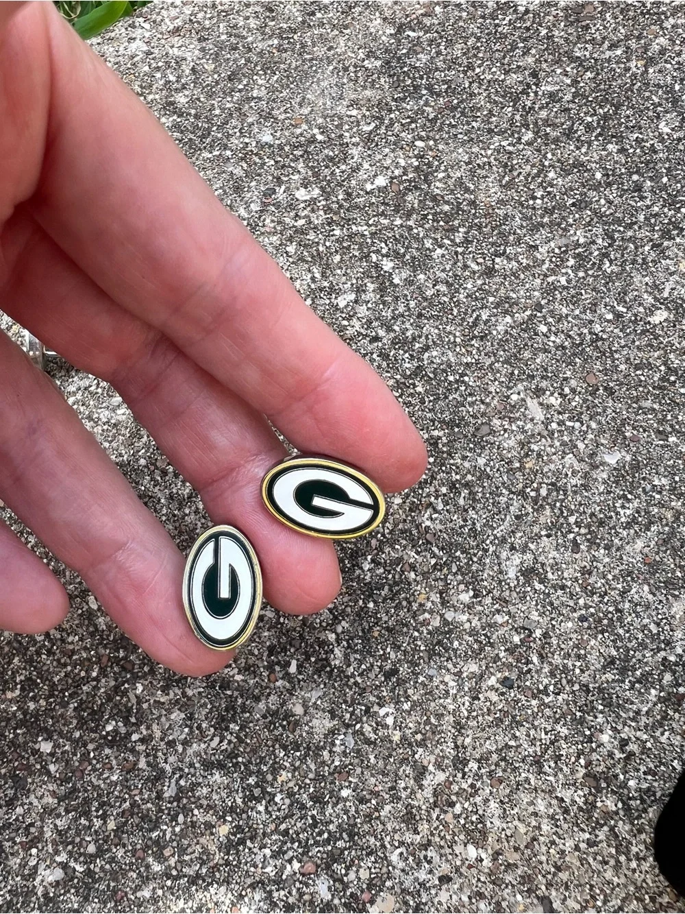 👗Green Bay Packers Cufflink Set with Team Helmet and Oval Logo